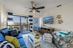 215 3rd Ave. N  photo 4