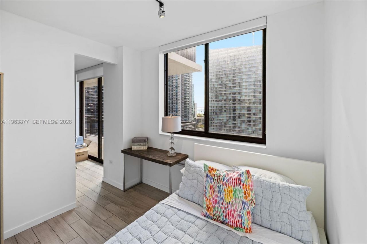 999 SW 1st Ave, Unit 2303, Miami, FL 33130 Photo
