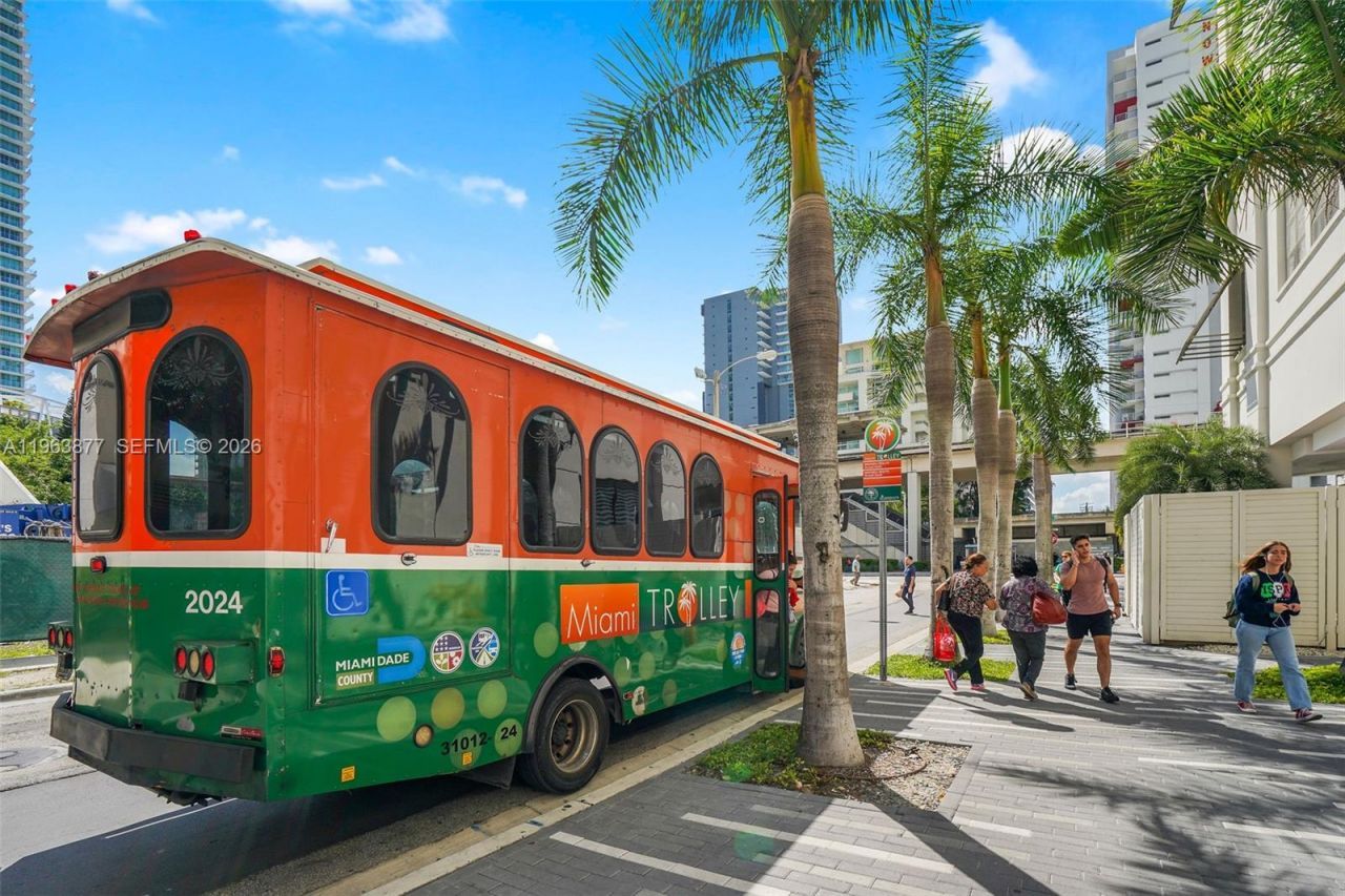 999 SW 1st Ave , Unit 2303, Miami, FL 33130 Photo