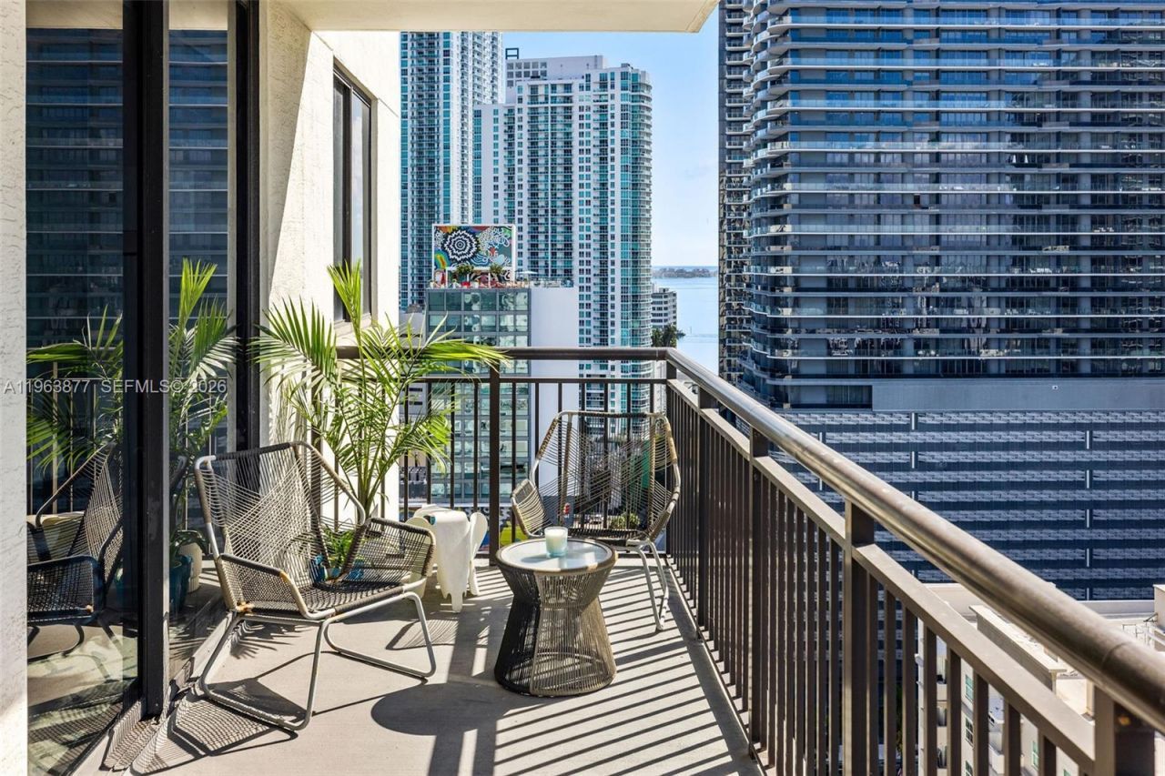 999 SW 1st Ave, Unit 2303, Miami, FL 33130 Photo