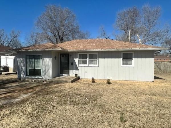 715 E National Avenue, Fort Scott, KS 66701