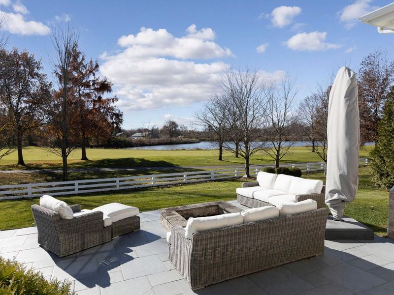 6975 Hanbys Loop, New Albany, OH 43054 Photo 2