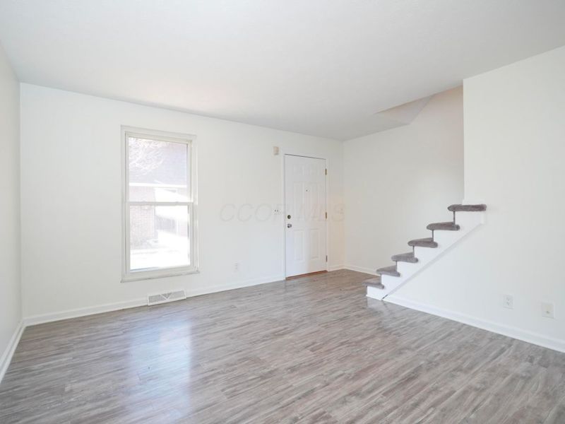 1883 Willoway Circle N, Columbus, OH 43220 Photo 12