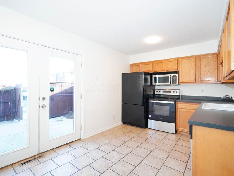 1883 Willoway Circle N, Columbus, OH 43220 Photo 13