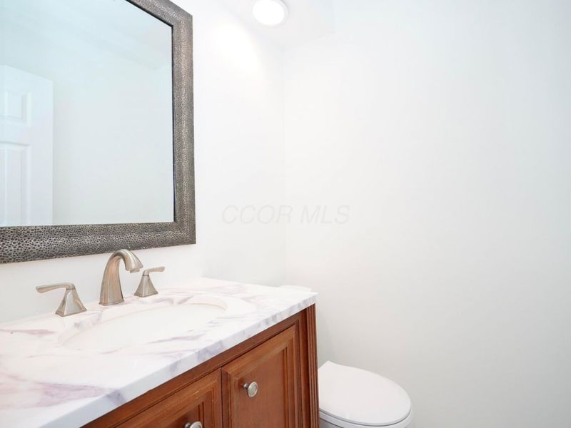 1883 Willoway Circle N, Columbus, OH 43220 Photo 14