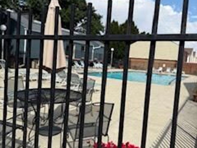 1883 Willoway Circle N, Columbus, OH 43220 Photo 6