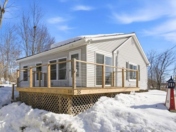 35 Lake Road, Epsom, NH 03234