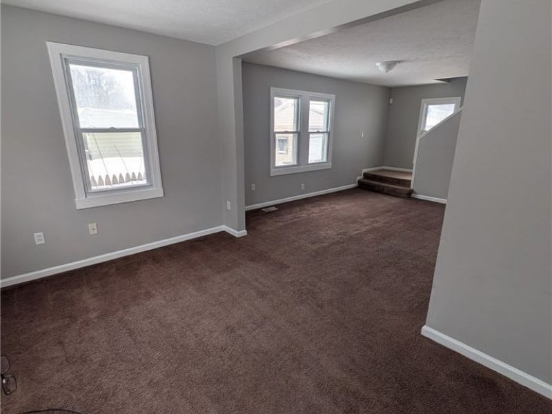 19450 McCracken Road, Maple Heights, OH 44137 Photo 3