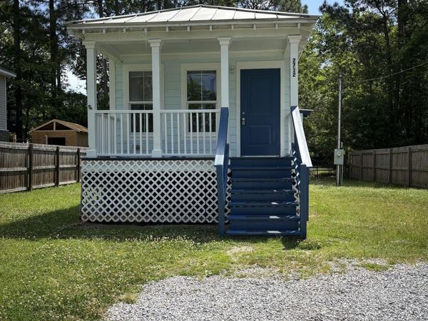 2712 N 14th Street, Ocean Springs, MS 39564