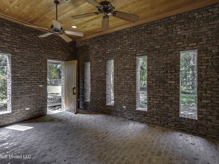 Property Image 76