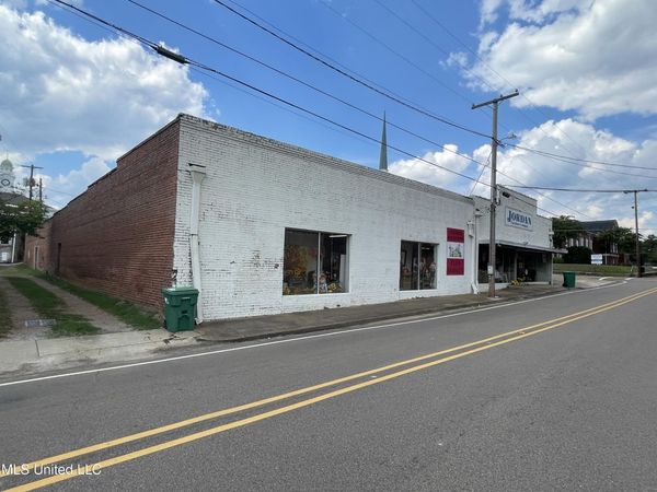 113 N Natchez Street, Kosciusko, MS 39090