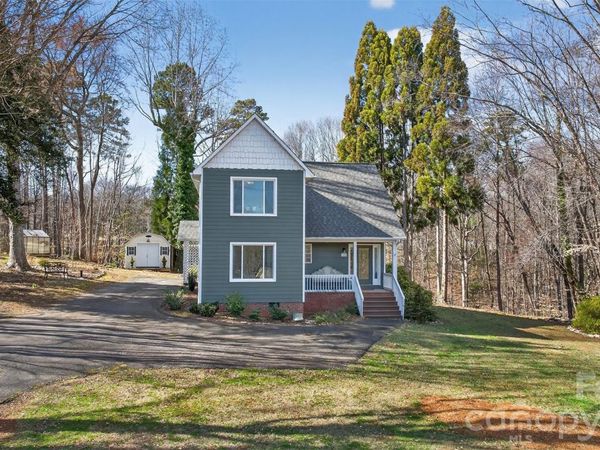 1665 Sherwood Court, Sherrills Ford, NC 28673