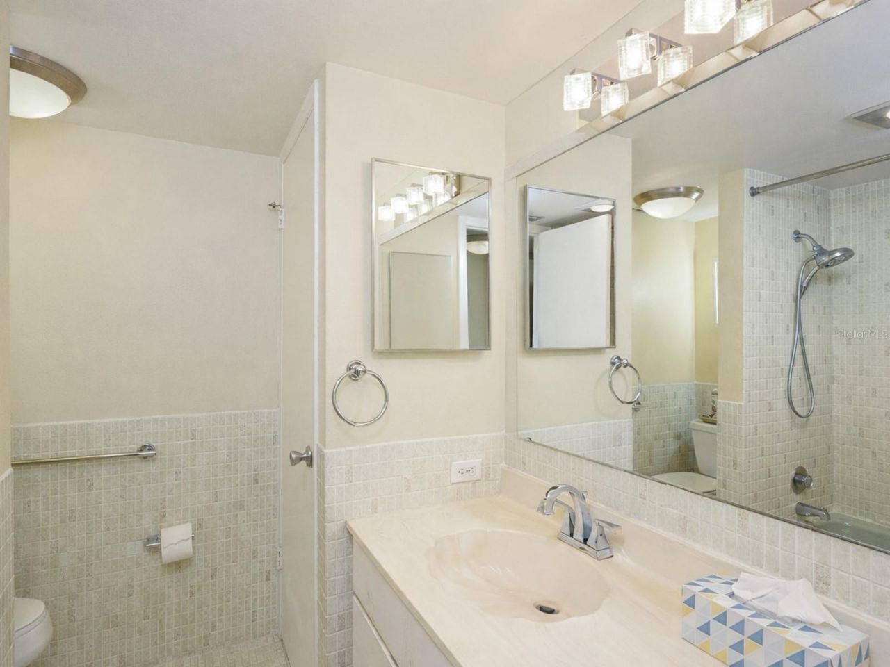1770 Benjamin Franklin Drive, Unit 206, Sarasota, FL 34236 Photo