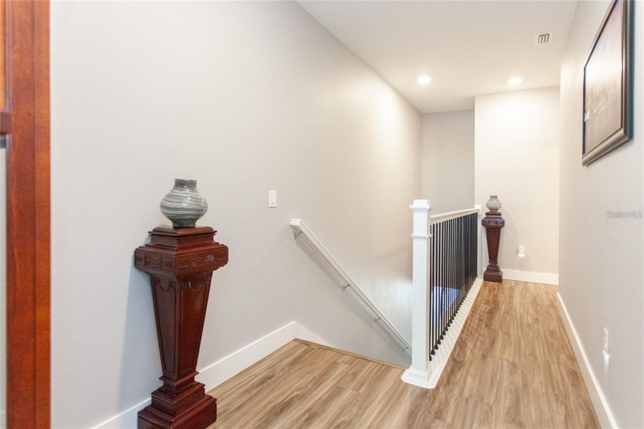 1273 Savona Drive Ne, Saint Petersburg, FL 33702 Photo