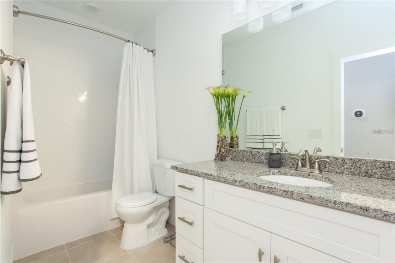 1273 Savona Drive Ne, Saint Petersburg, FL 33702 Photo