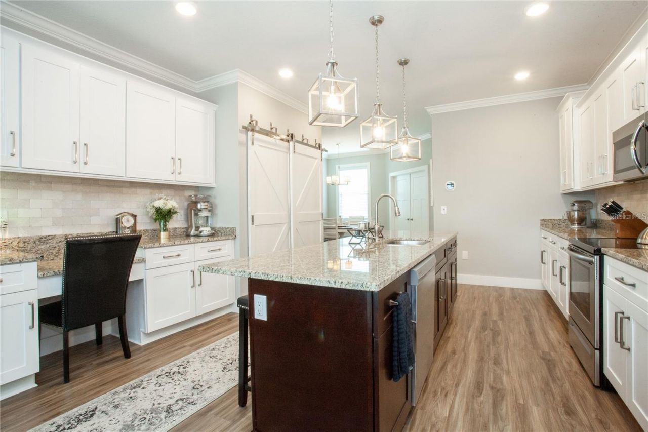 1273 Savona Drive Ne, Saint Petersburg, FL 33702 Photo