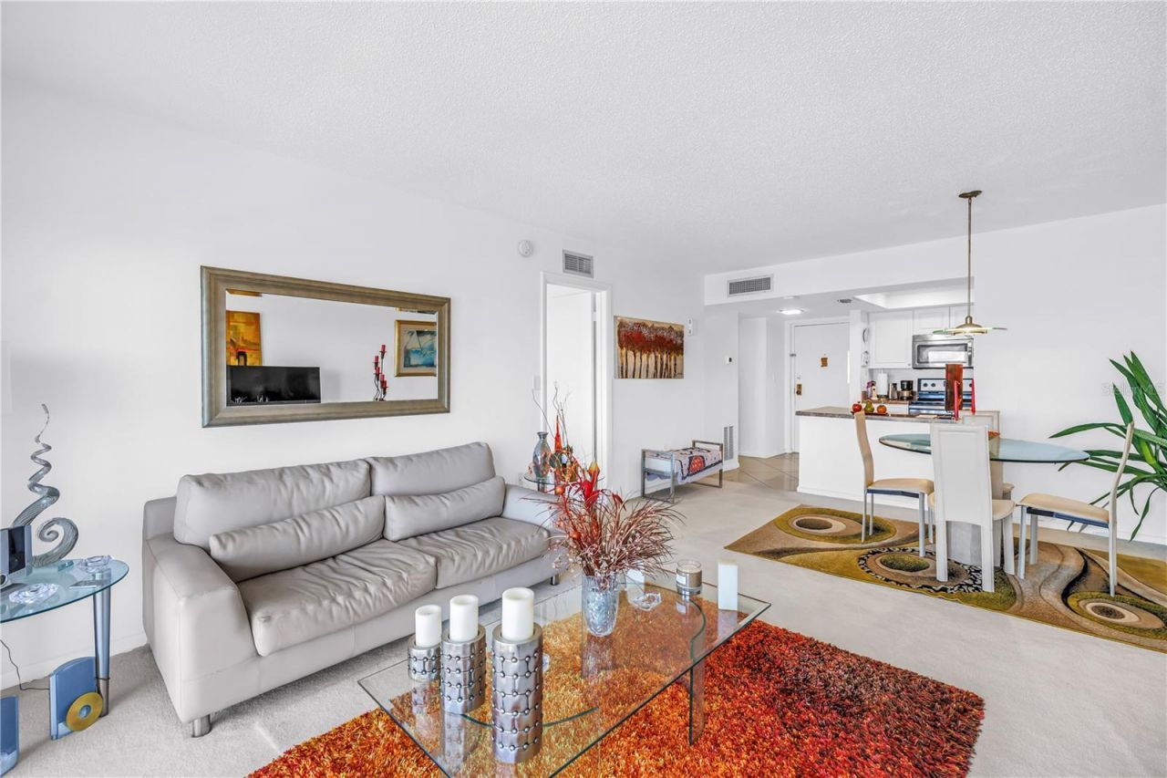 4900 Brittany Drive S, Unit 1209, Saint Petersburg, FL 33715 Photo