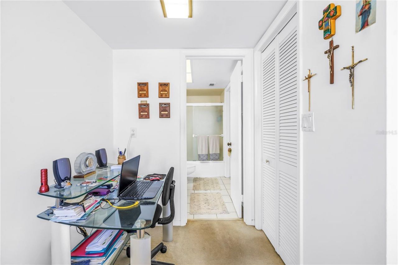 4900 Brittany Drive S, Unit 1209, Saint Petersburg, FL 33715 Photo