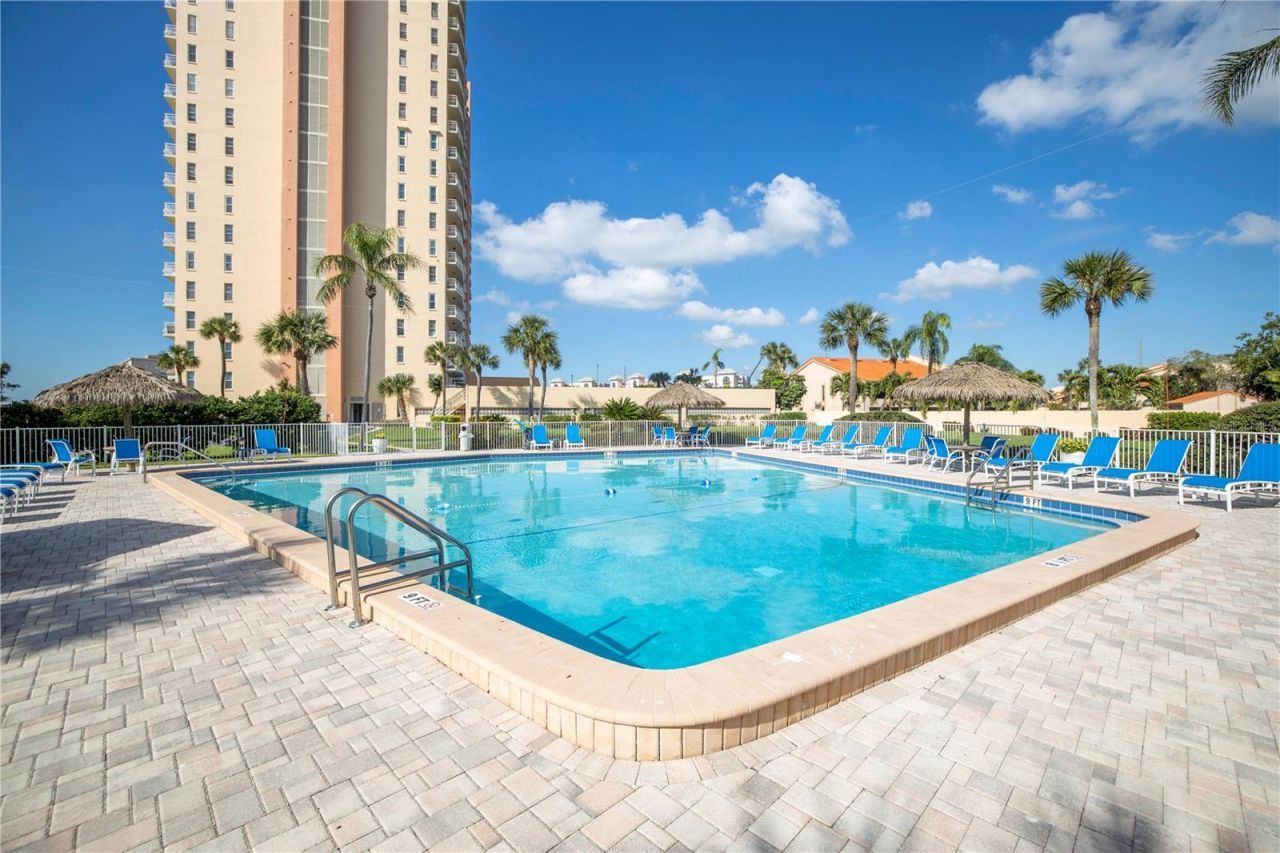 4900 Brittany Drive S, Unit 1209, Saint Petersburg, FL 33715 Photo