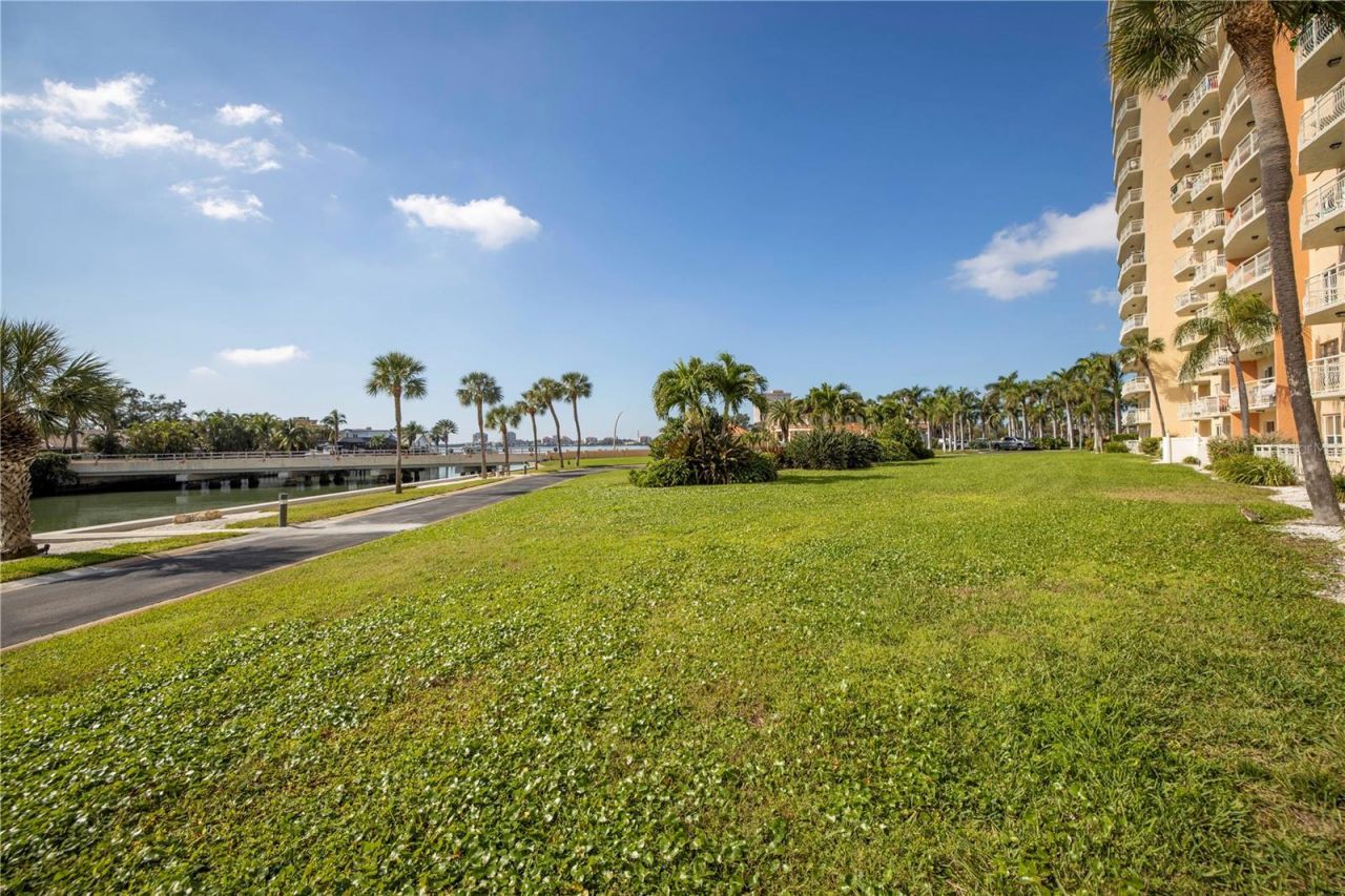 4900 Brittany Drive S, Unit 1209, Saint Petersburg, FL 33715 Photo