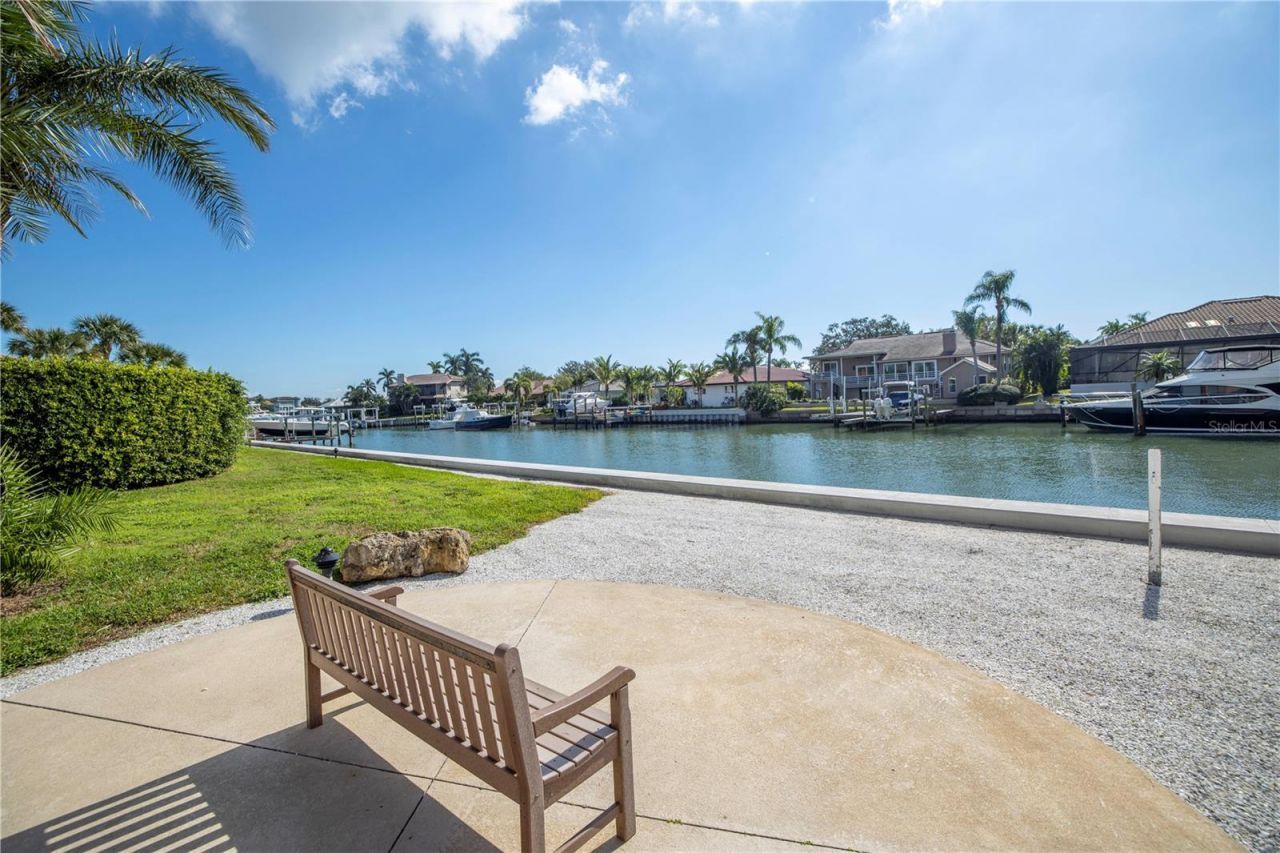 4900 Brittany Drive S, Unit 1209, Saint Petersburg, FL 33715 Photo