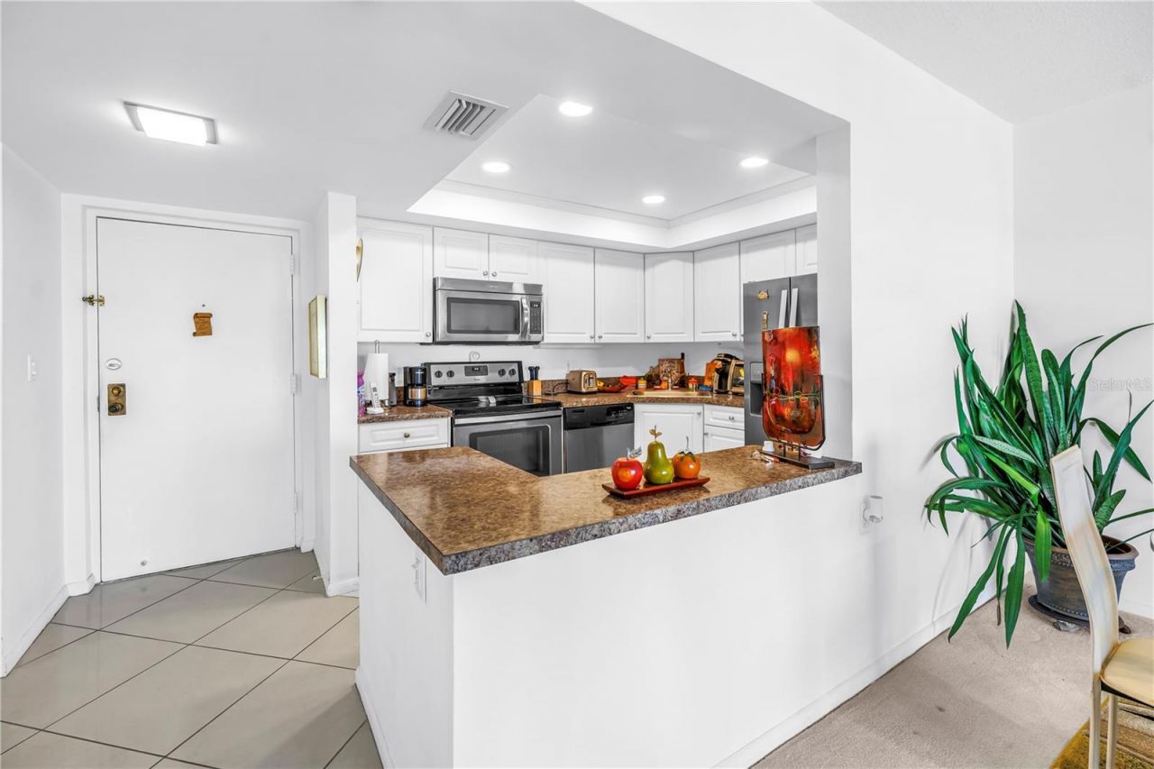 4900 Brittany Drive S, Unit 1209, Saint Petersburg, FL 33715 Photo