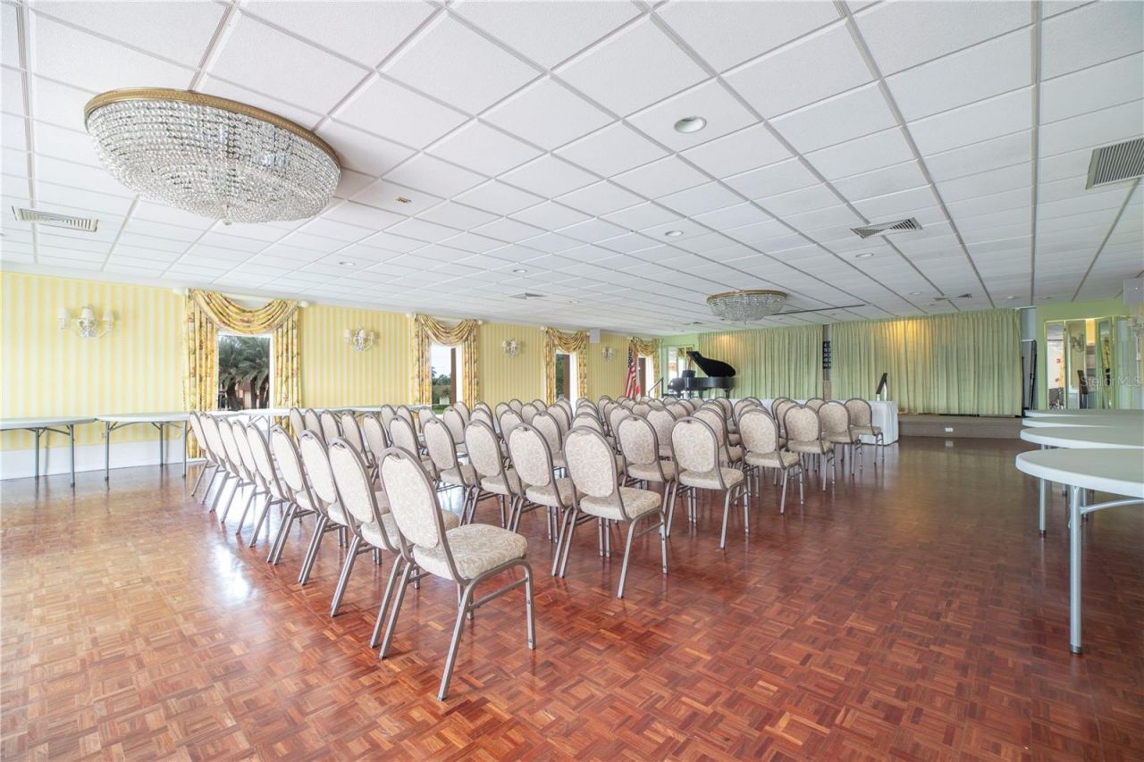 4900 Brittany Drive S, Unit 1209, Saint Petersburg, FL 33715 Photo