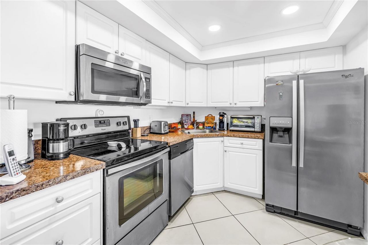 4900 Brittany Drive S, Unit 1209, Saint Petersburg, FL 33715 Photo