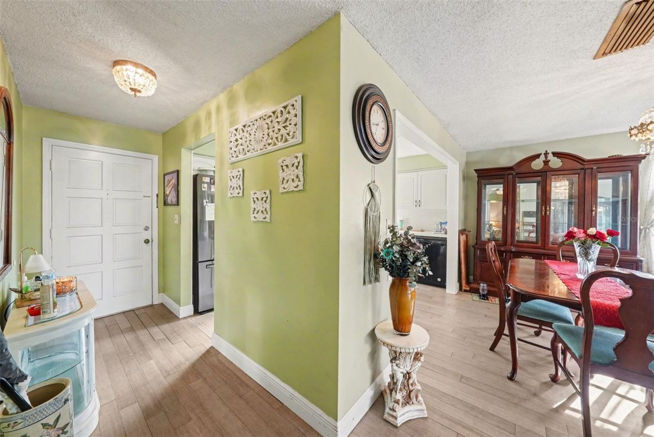 701 Poinsettia Road, Unit 240, Belleair, FL 33756 Photo