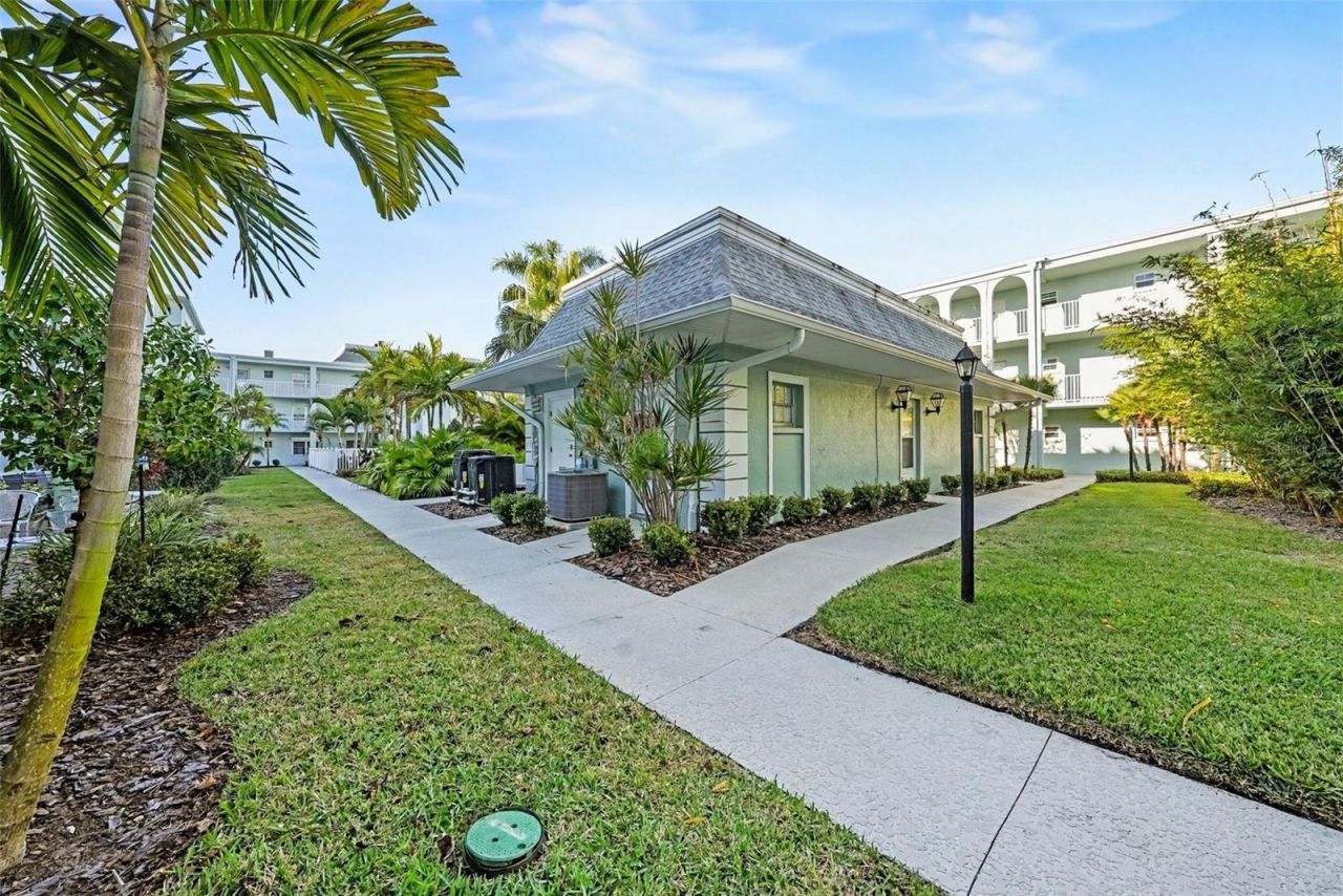 701 Poinsettia Road, Unit 240, Belleair, FL 33756 Photo