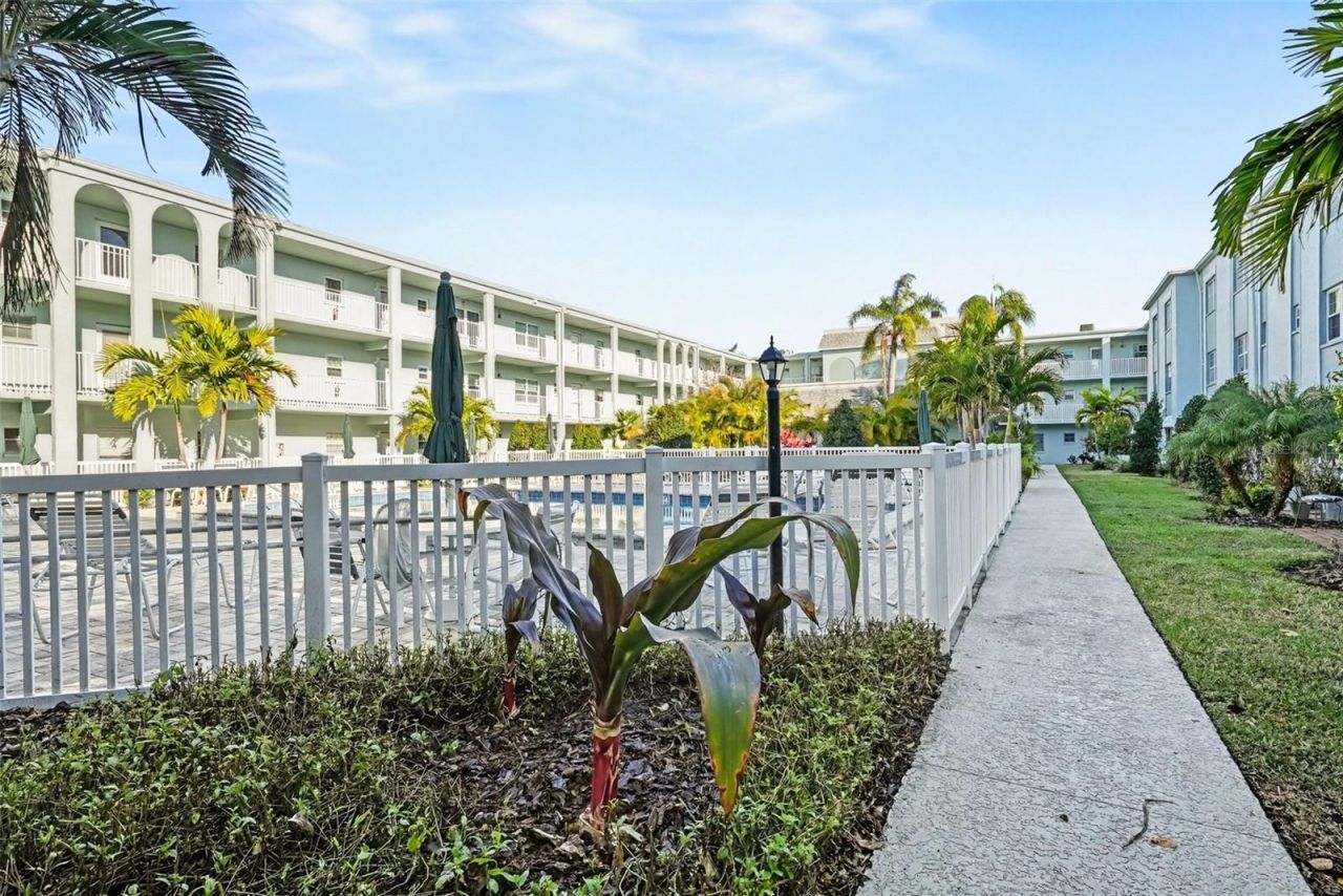 701 Poinsettia Road, Unit 240, Belleair, FL 33756 Photo