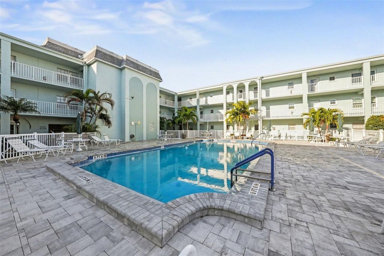 701 Poinsettia Road, Unit 240, Belleair, FL 33756 Photo