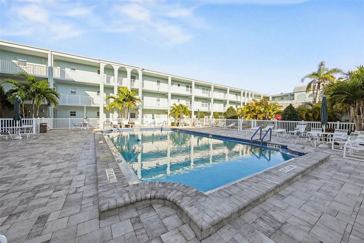 701 Poinsettia Road, Unit 240, Belleair, FL 33756 Photo