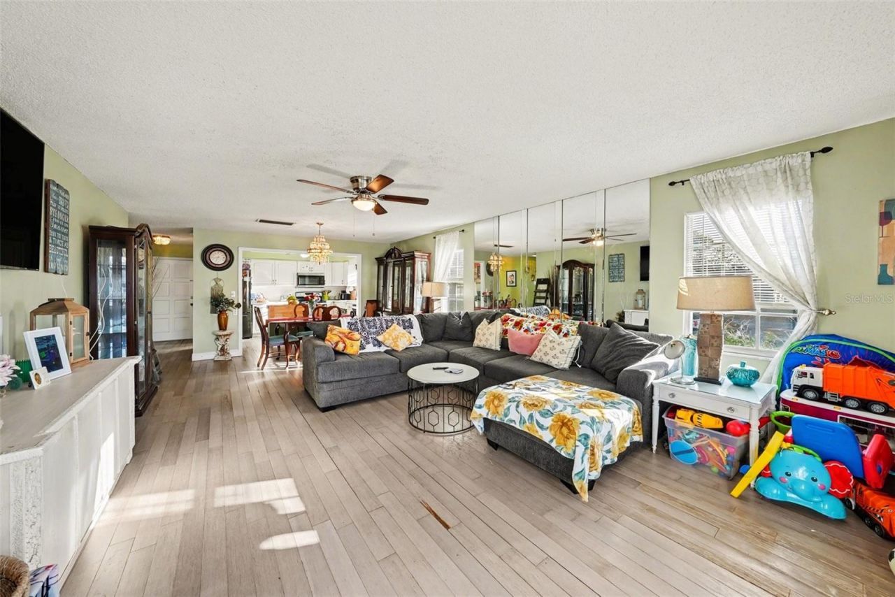 701 Poinsettia Road, Unit 240, Belleair, FL 33756 Photo