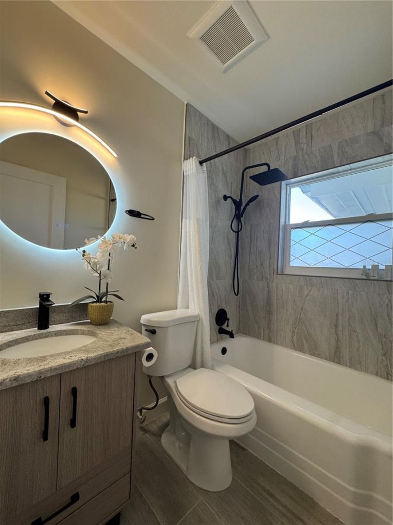 1500 Carson Circle Ne, Saint Petersburg, FL 33703 Photo