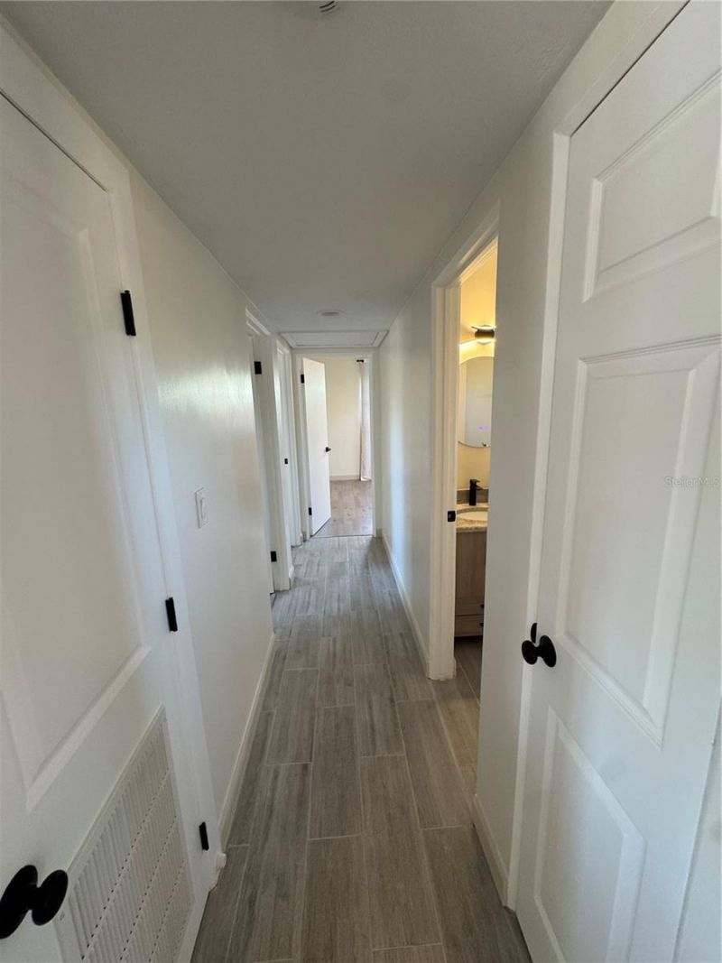 1500 Carson Circle Ne, Saint Petersburg, FL 33703 Photo