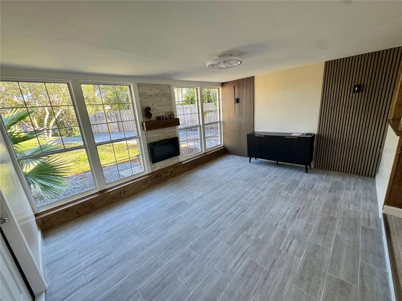 1500 Carson Circle Ne, Saint Petersburg, FL 33703 Photo