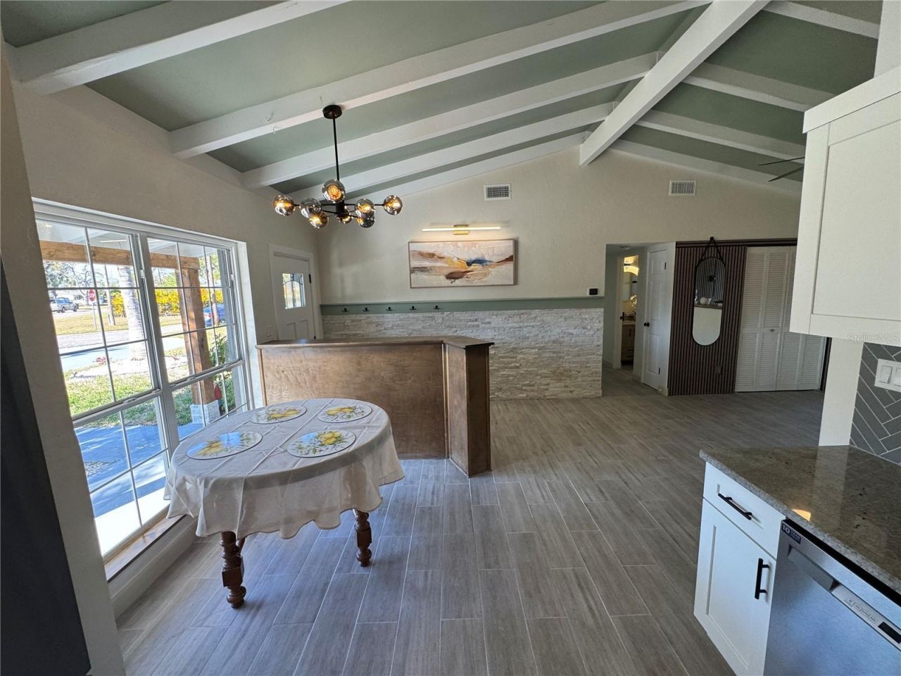 1500 Carson Circle Ne, Saint Petersburg, FL 33703 Photo