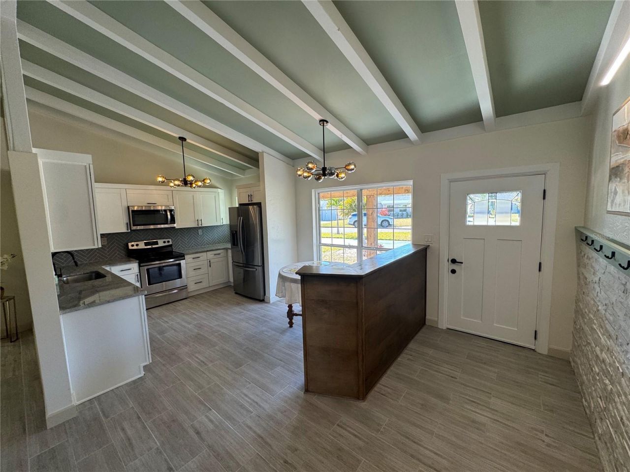 1500 Carson Circle Ne, Saint Petersburg, FL 33703 Photo