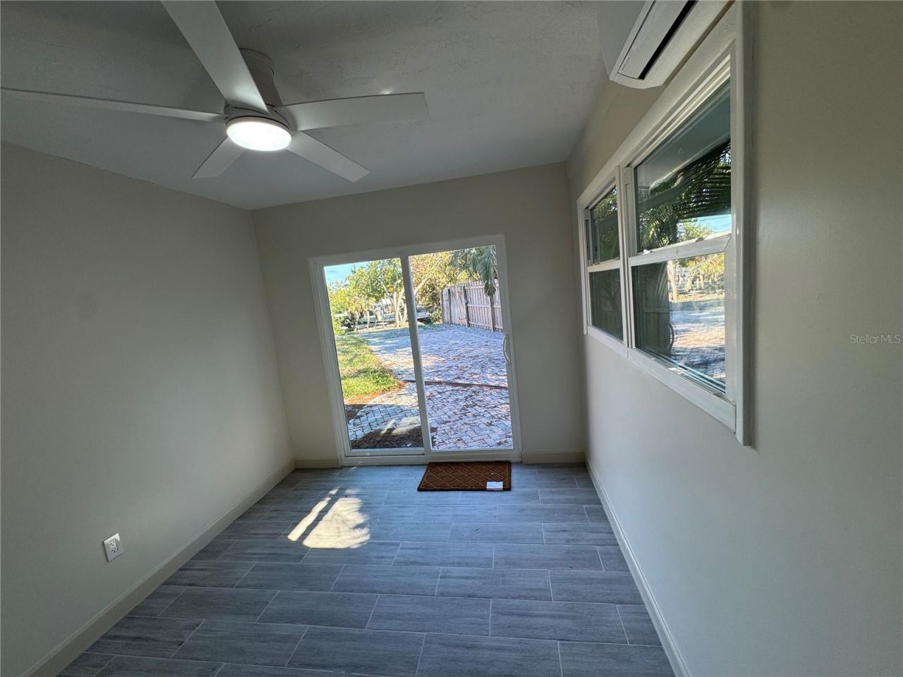 1500 Carson Circle Ne, Saint Petersburg, FL 33703 Photo