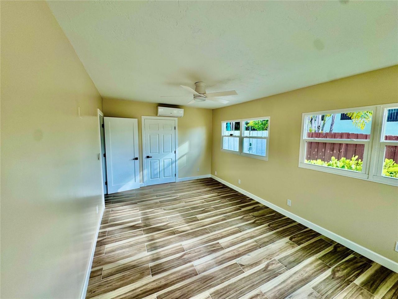 1500 Carson Circle Ne, Saint Petersburg, FL 33703 Photo