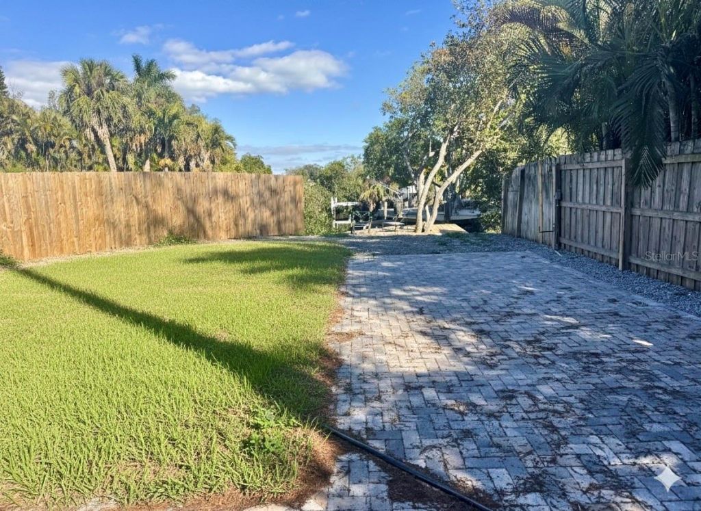 1500 Carson Circle Ne, Saint Petersburg, FL 33703 Photo