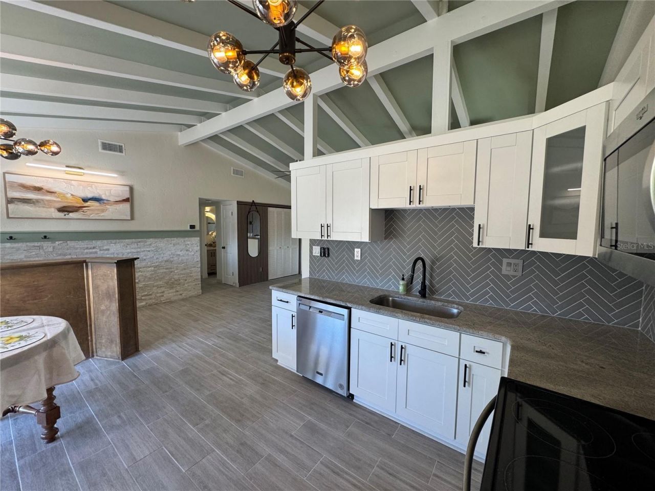 1500 Carson Circle Ne, Saint Petersburg, FL 33703 Photo