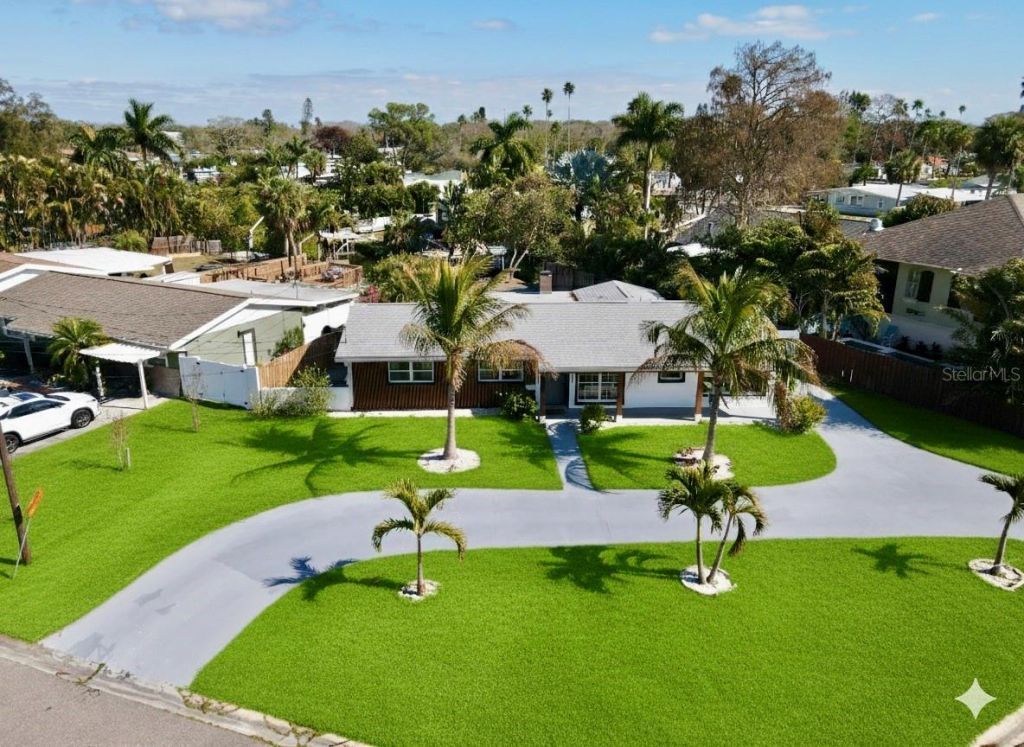 1500 Carson Circle Ne, Saint Petersburg, FL 33703 Photo