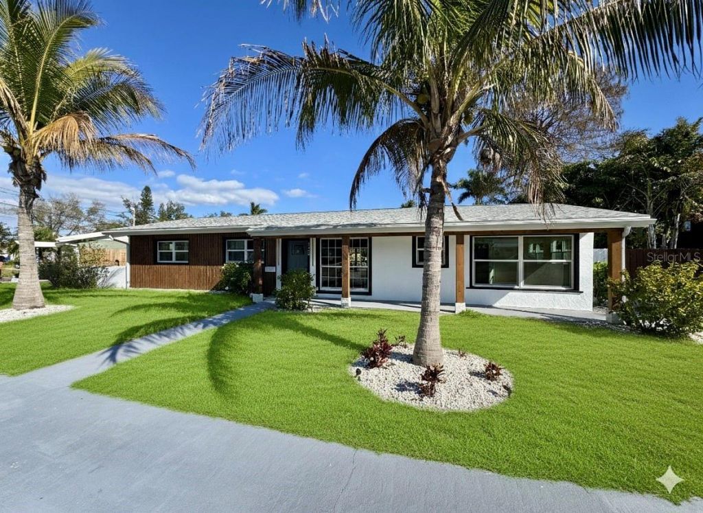 1500 Carson Circle Ne, Saint Petersburg, FL 33703 Photo