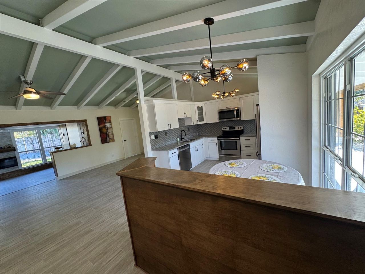 1500 Carson Circle Ne, Saint Petersburg, FL 33703 Photo