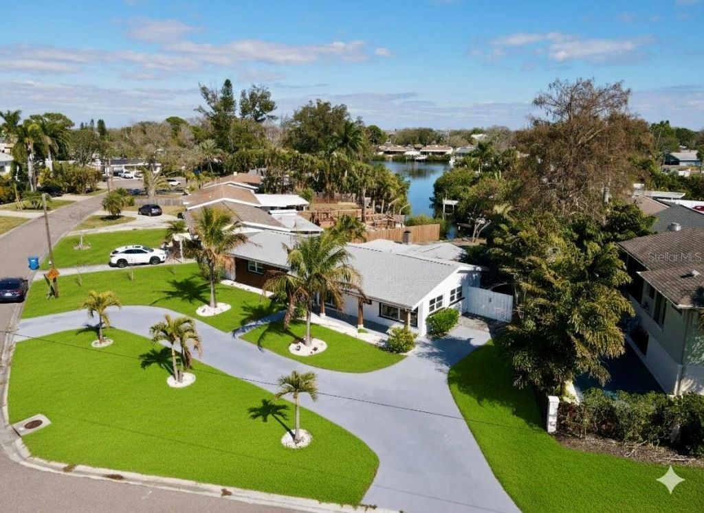 1500 Carson Circle Ne, Saint Petersburg, FL 33703 Photo