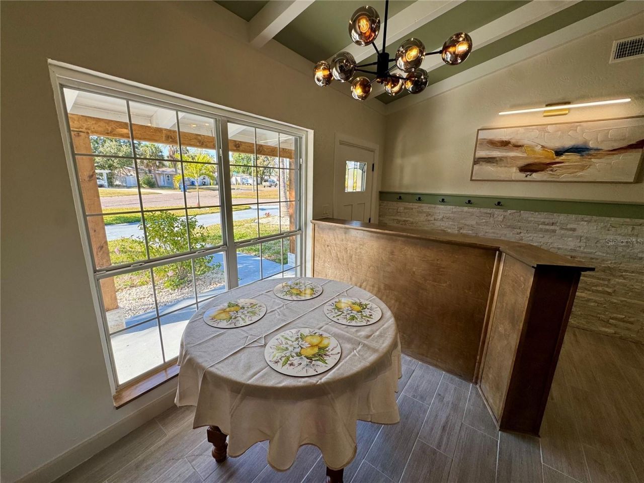 1500 Carson Circle Ne, Saint Petersburg, FL 33703 Photo