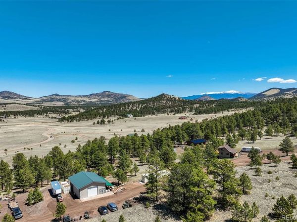 1726 County Road 104 , Guffey, CO 80820