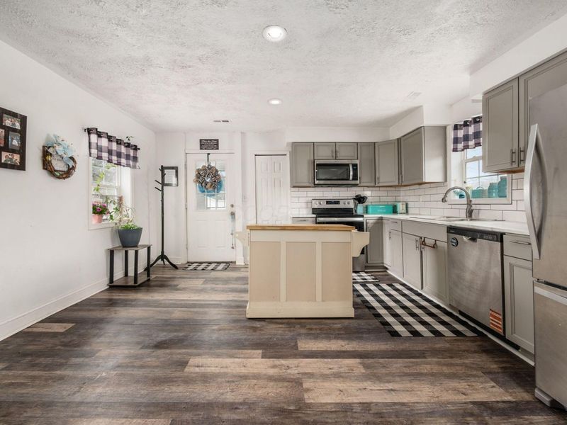 24 Main Street, Bloomingburg, OH 43106 Photo 29